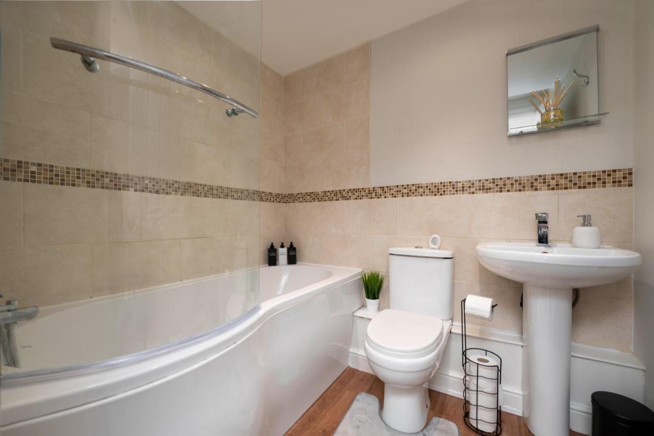 Villa Stunning 3 Bed With Parking & Garden à Market Rasen Extérieur photo