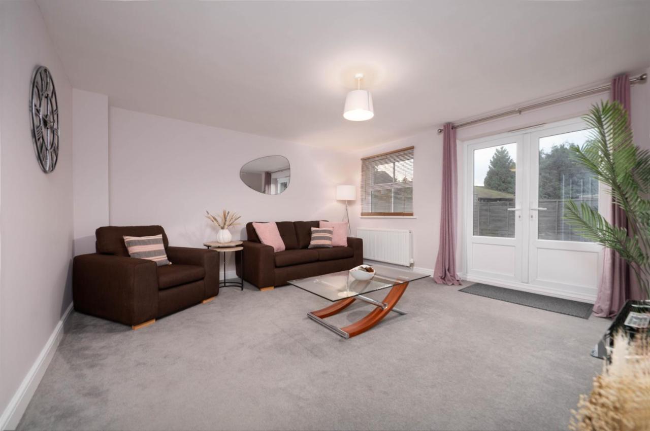 Villa Stunning 3 Bed With Parking & Garden à Market Rasen Extérieur photo