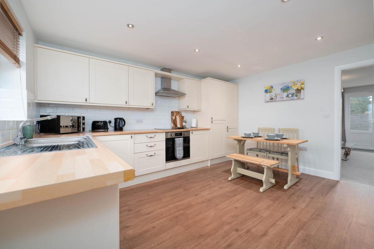 Villa Stunning 3 Bed With Parking & Garden à Market Rasen Extérieur photo